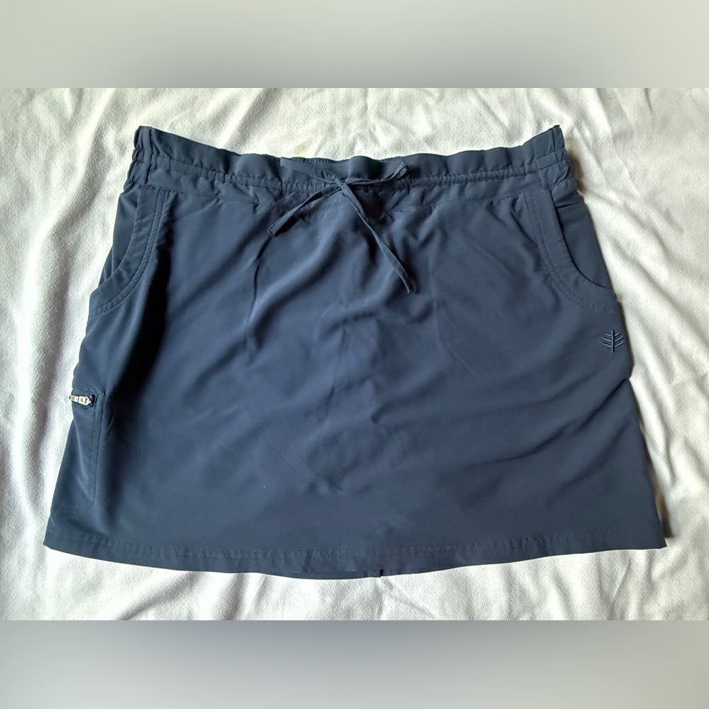 Women’s Coolibar Dark Blue Mendocino Travel Skort (Size Large)